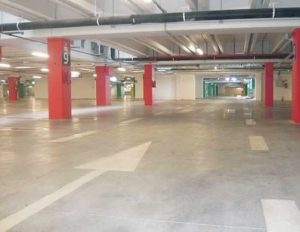 Parking - garage en béton lissé